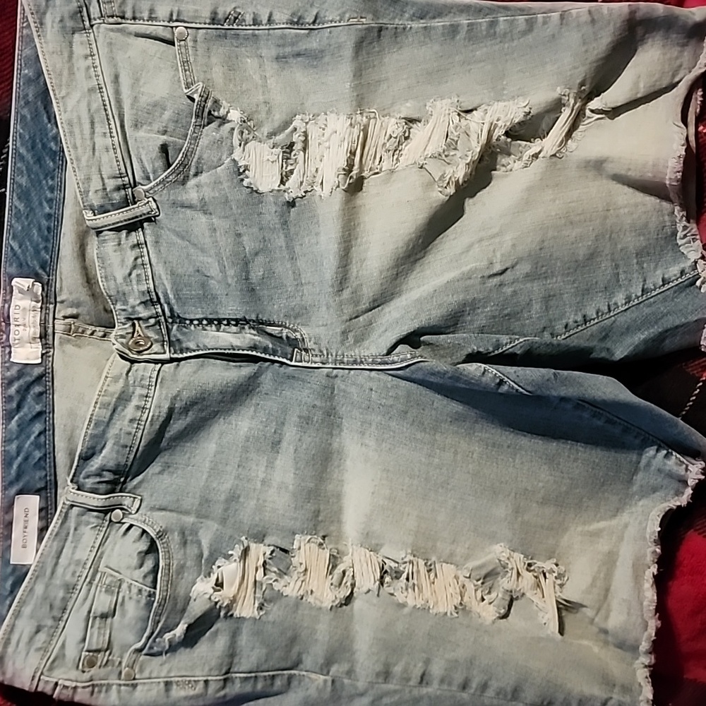 22W Torrid Bermuda shorts EUC